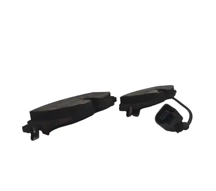 Volkswagen PASSAT B7 Brake pads (front) 