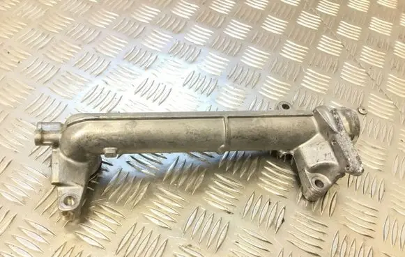 Mercedes-Benz C W205 Engine coolant pipe/hose A2742000053