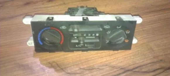 Subaru Forester SF Climate control unit