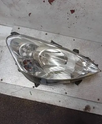 Peugeot Partner Headlight/headlamp