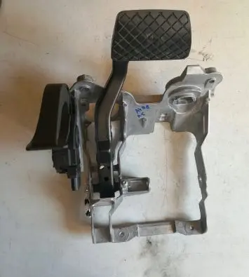 Audi A4 S4 B8 8K Pedal assembly 8K1723523A