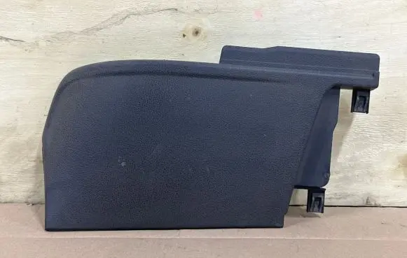 Audi Q3 8U Rear seat side top trim 8U0868605 M7092