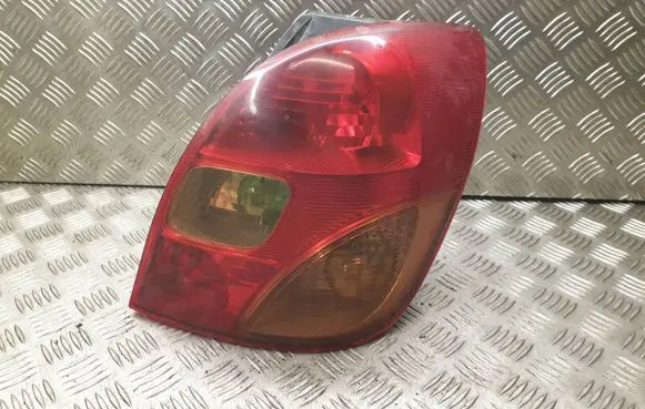 Toyota Corolla Verso E121 Rear/tail lights 1827