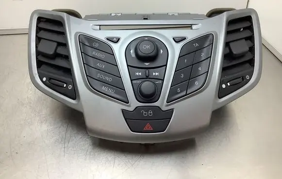 Ford Fiesta Center console 8A6T18K811AD 2171F638 331405000