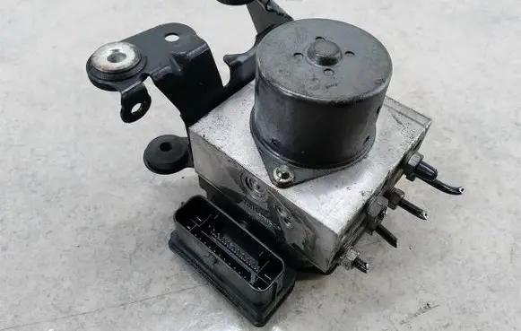 Ford Mondeo MK IV ABS Pump 9G912C405AB