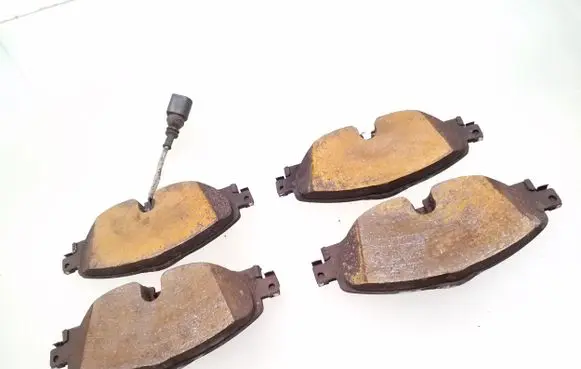 Audi Q2 - Brake pads (front) 