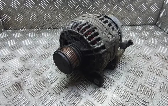 Volkswagen Caddy Generator/alternator 028903028E 0124515010