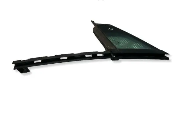 Ford Fusion II Front door vent window glass four-door DS73F21401AD