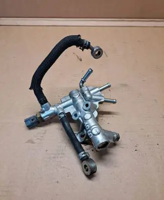 Mazda CX-5 Fuel distributor 