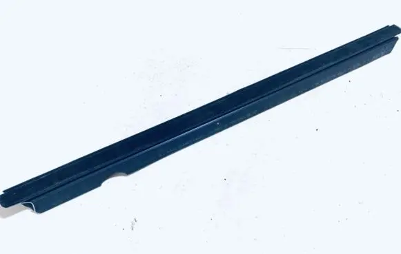 Mercedes-Benz C AMG W204 Rear door glass trim molding a2047350304 389933902