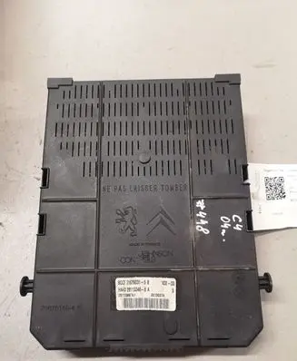 Citroen C4 I Fuse module 216761594 21676031 28113348