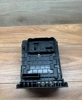 Volkswagen Golf VI Fuse box set 1K0937125D