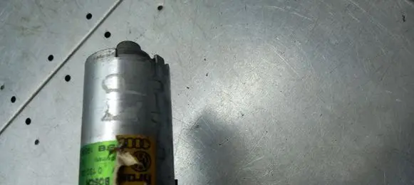 Volkswagen PASSAT B5.5 Seat adjustment motor 0130002528