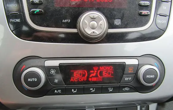 Ford Focus C-MAX Air conditioning/heating control unit 