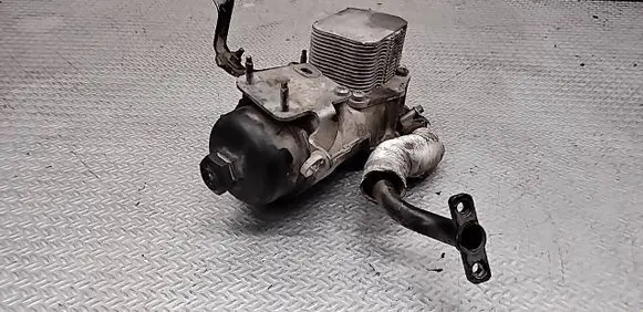 Citroen C5 Oil filter mounting bracket 