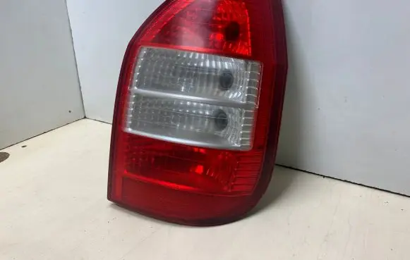Opel Zafira A Rear/tail lights
