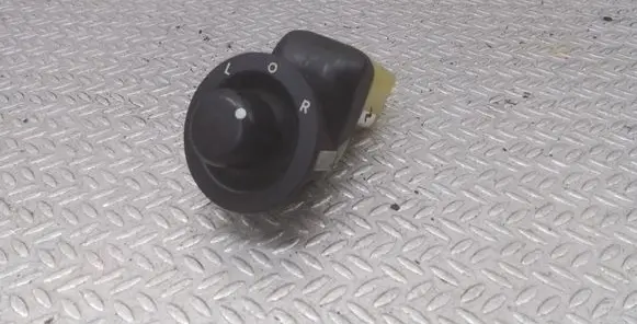 Chrysler 300 - 300C Wing mirror switch 56040524AE