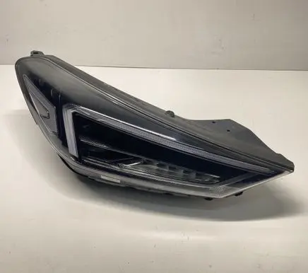 Hyundai Tucson TL Headlight/headlamp 92102-D7700
