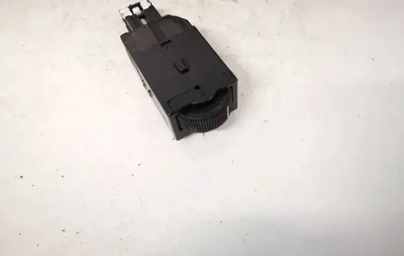 Mitsubishi Carisma Headlight level height control switch mr114337