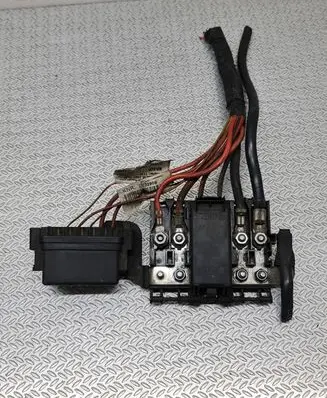 Volkswagen Polo IV 9N3 Positive cable (battery) 5Z0937548C