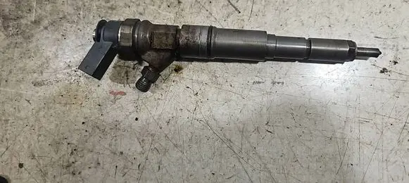 BMW X3 E83 Fuel injector 0445110216