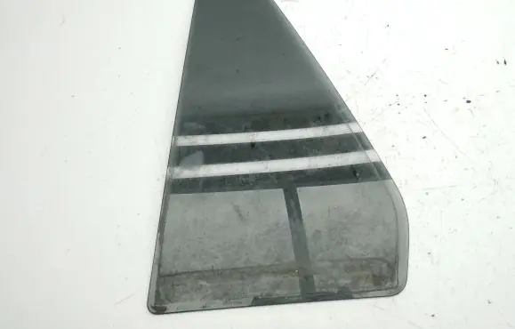Hyundai Santa Fe Rear vent window glass 