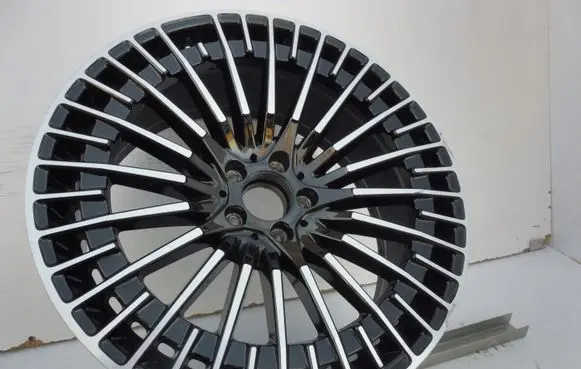 Mercedes-Benz EQC R21 alloy rim A2934011100