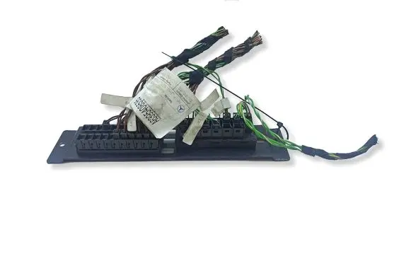 Mercedes-Benz Vito Viano W639 Fuse module A6395453340 A6395408535