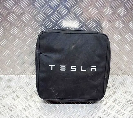 Tesla Model X Electric car charging cable 112125400E 147907510C