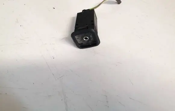 Skoda Fabia Mk2 (5J) USB socket connector 
