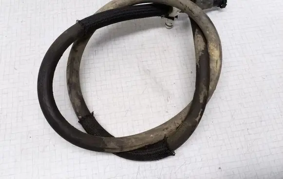 Volkswagen PASSAT B5.5 Headlight washer hose/pipe 