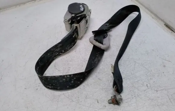 Mazda 3 I Front seatbelt 0435184