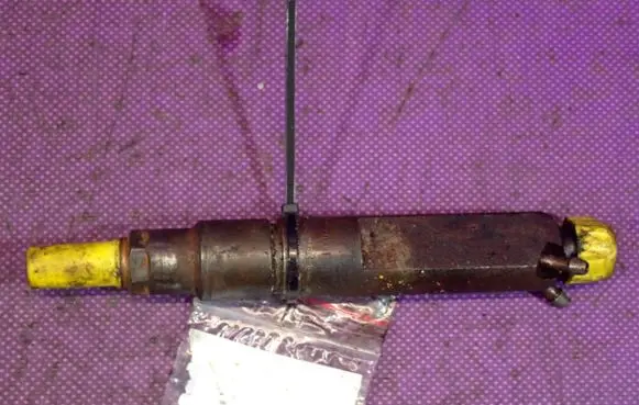 Seat Toledo II (1M) Fuel injector 028130201T