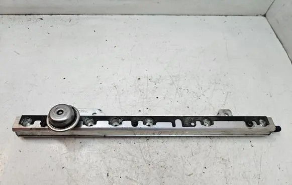 Volvo S80 Fuel main line pipe 9186836