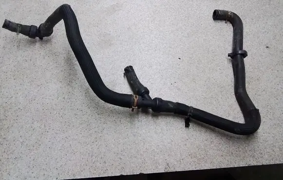 Renault Megane III Engine coolant pipe/hose