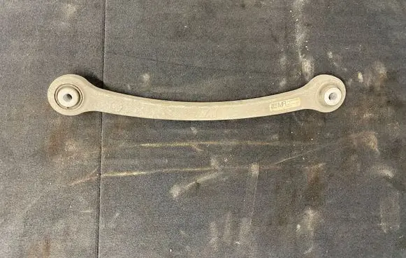BMW M5 F90 Rear upper control arm/wishbone 7857062