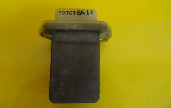 Nissan Maxima Heater blower motor/fan resistor 70T038A10