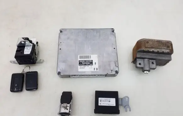 Engine ECU kit and lock set
