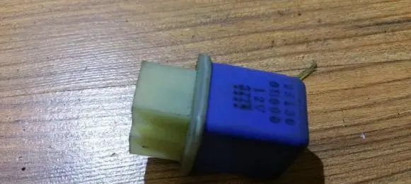 Nissan Primera Other relay 252300b000 3724