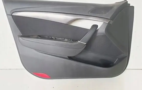 Hyundai i40 Front door card panel trim