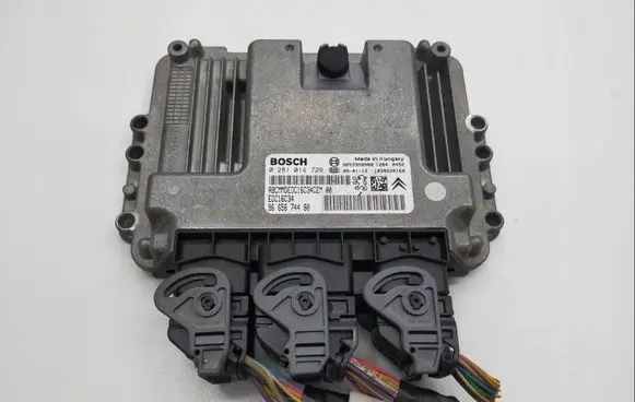 Citroen C4 I Picasso Engine control unit/module RGC6490