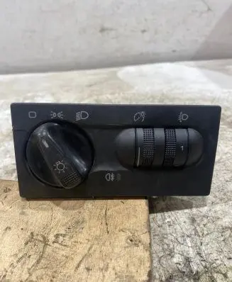 Volkswagen Golf III Light switch 1H6941531N 1H6941333D 10676L