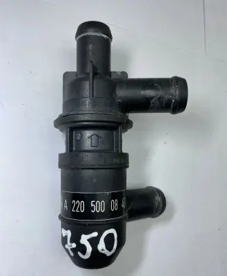 Mercedes-Benz GLC X253 C253 Engine coolant pipe/hose A2205000840