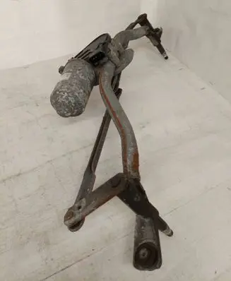 Renault Trafic III (X82) Front wiper linkage and motor 0390243508