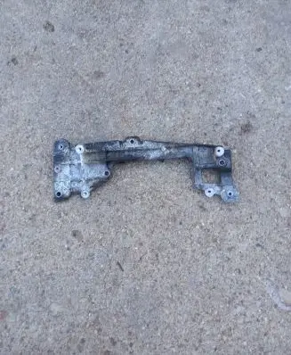 Seat Altea XL EGR valve cooler bracket 03g131159