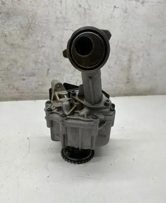 BMW 7 F01 F02 F03 F04 Oil pump 7612772