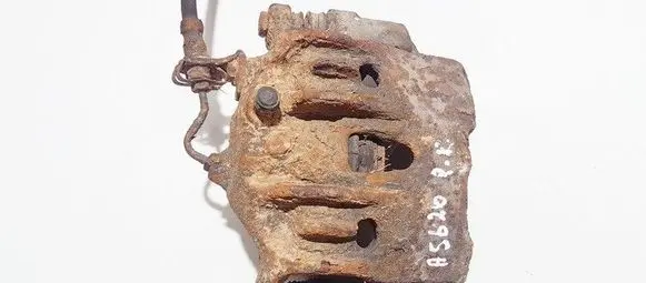 Front brake caliper