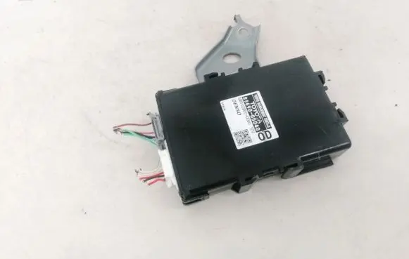 Toyota Avensis T270 Other control units/modules 8969005040 89690-05040