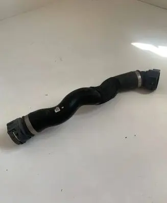 BMW 5 G30 G31 Engine coolant pipe/hose 8602638 16269713