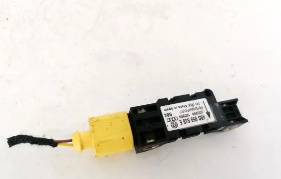 Audi A3 S3 8P Airbag deployment crash/impact sensor 4B0959643E